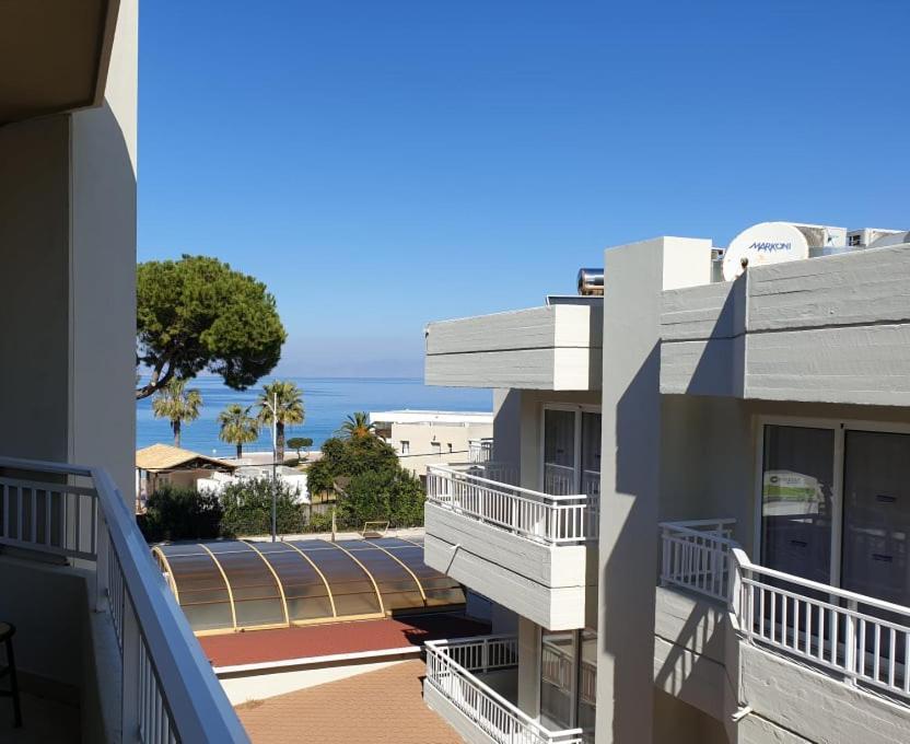 Blue Eyes Apartments Ixia  Dış mekan fotoğraf